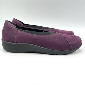 Clarks Cloudsteppers Dark Purple Slip-on Flats, Size 10